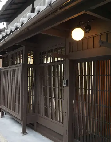 店舗前画像